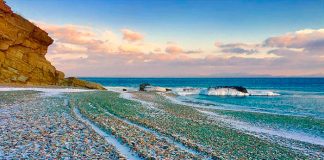 La spiaggia di vetro - Foto di Anna Pozharskaya